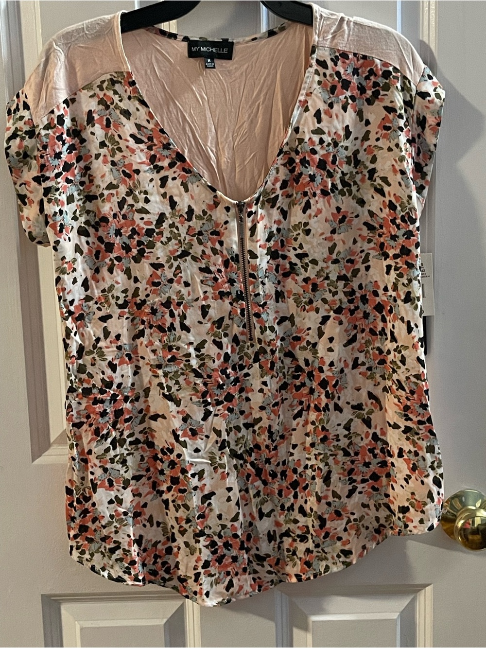 My Michelle Cream Floral Zip-Front Short-Sleeve Blouse